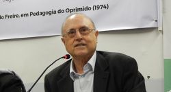 Diálogo e liberdade são essência de Paulo Freire, diz Moacir Gadotti